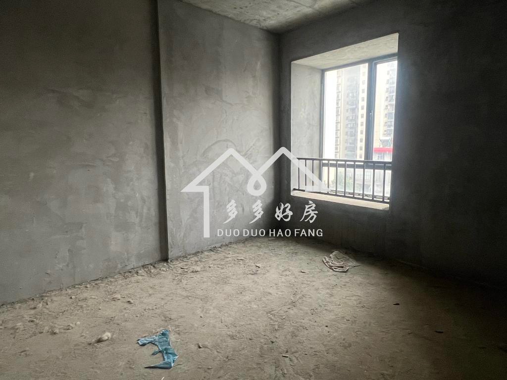 主城区，康湾一品，好房推荐，单J5300，毛坯房