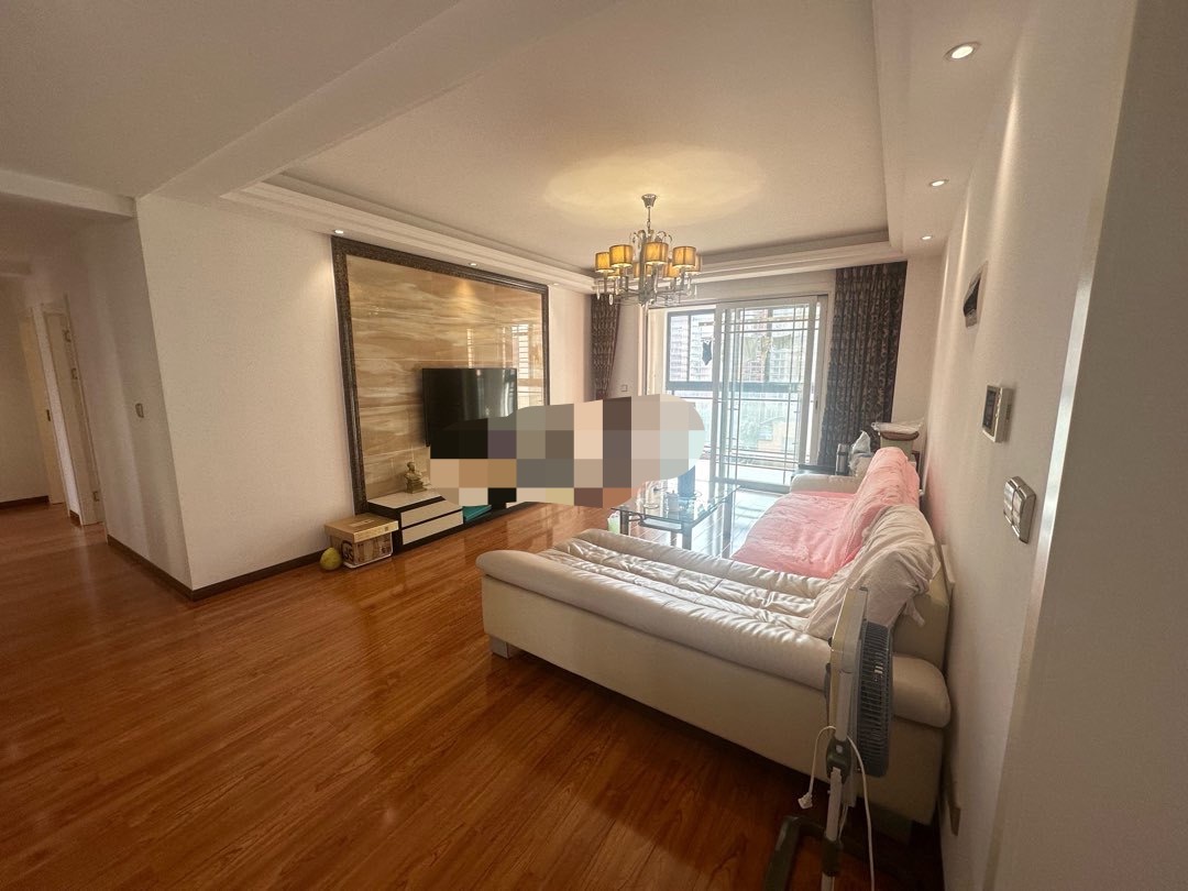 165，急售，城南，紫金城，精装大三房边户，200平大露台，证件满二，南北双阳台，单价5300