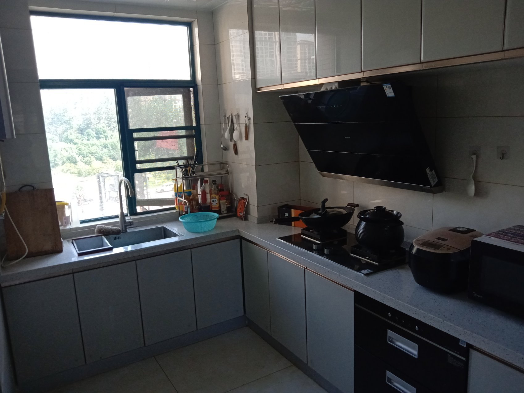 新城壹号五期132.22平全新精装修三面采光南北通透