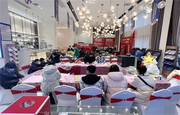 交投·满庭春|燃情世界杯，妙趣时光趴，足球饼干DIY欢乐上演