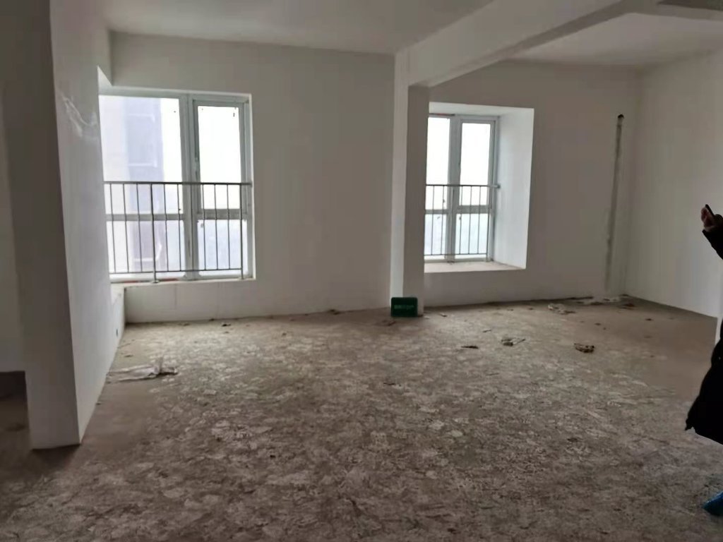 城南福星城毛坯大三房户型方正户型好楼层好