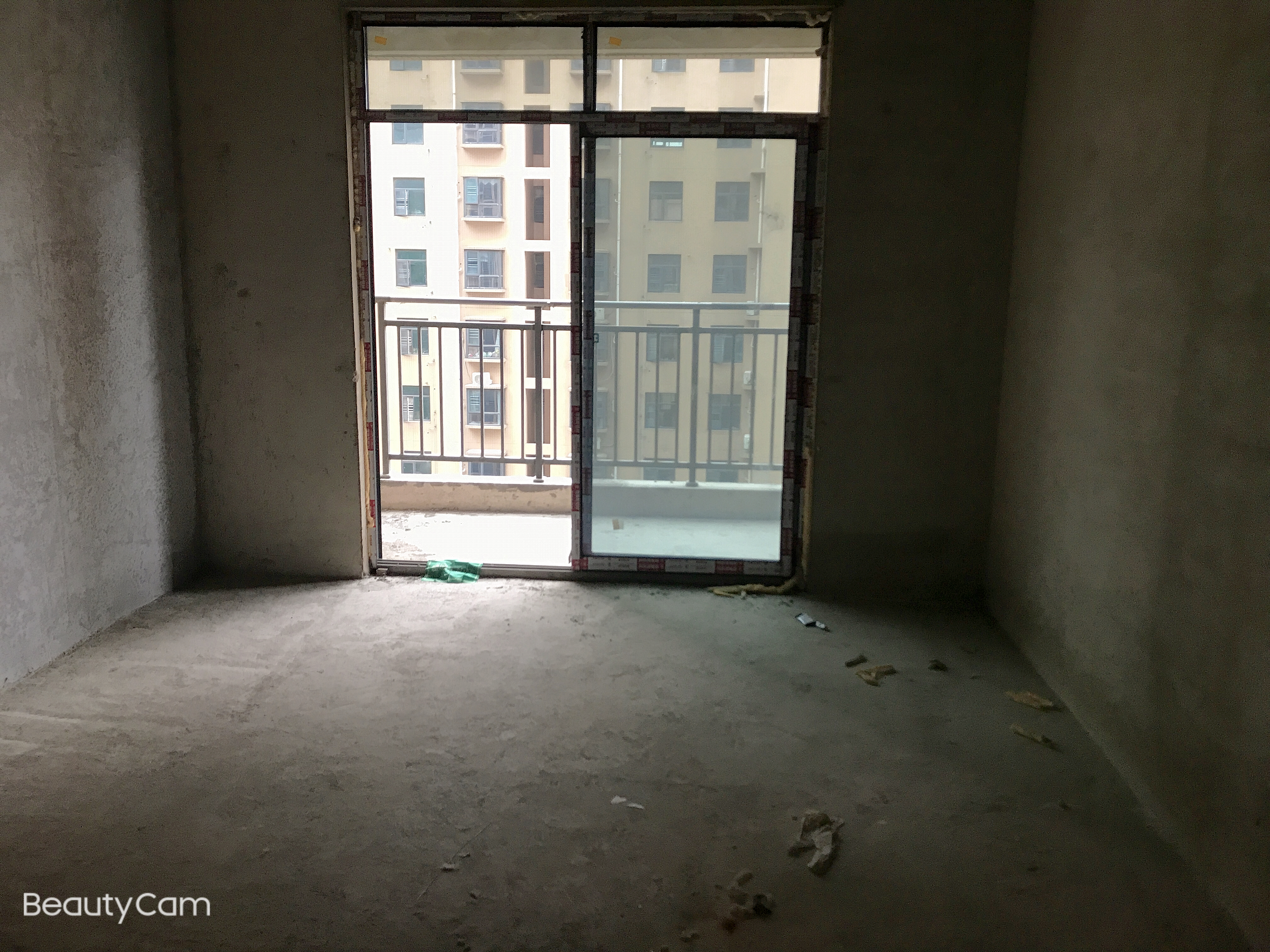 时代天骄毛坯小三房楼层好采光好看房方便