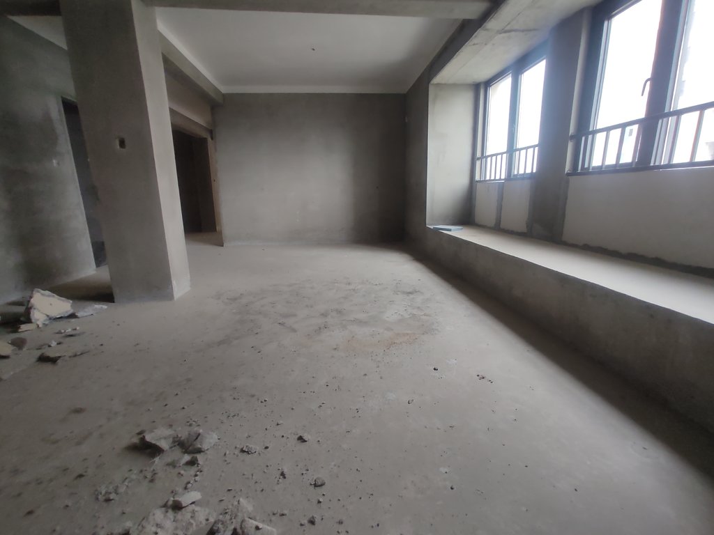 祥生观澜府.毛坯四房两卫.带超大露台.送衣帽间.看房方便