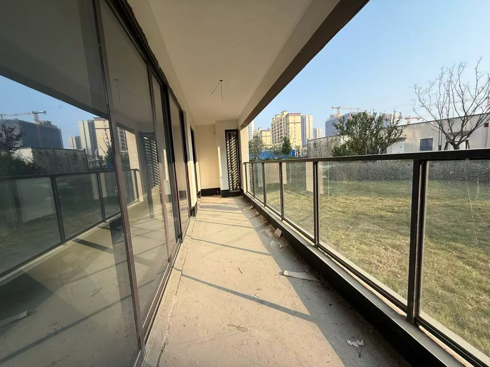 捡漏，降价了，亏本出售，吾悦小高层，2梯2户，一口价82万送两个车位