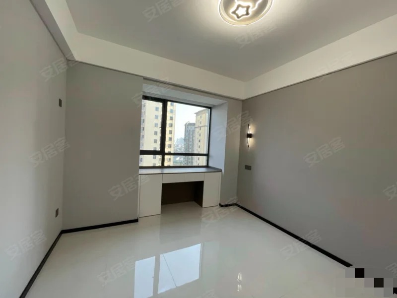 ？急售，水云间五期，一手新房，精装3房2卫，好楼层，南北通透，长阳台，