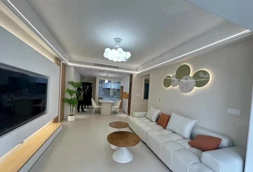 降价了，全新装修，送车位，轻she奶油风，中间好楼层，证满二