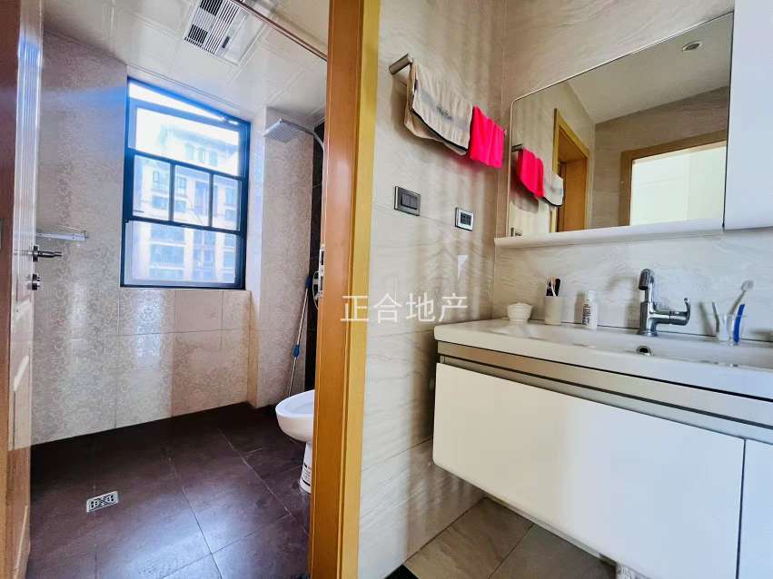 香格里拉，小高层，精装三房，好楼层，拎包入住，满五