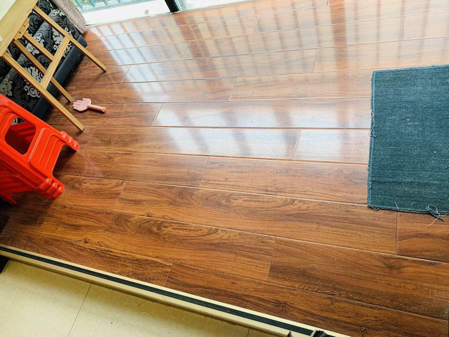 新城一号精装三房，120平，92万，满2