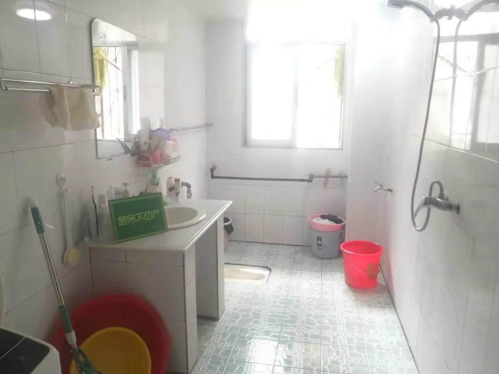 花园酒店仙运集团宏运名居旁步梯2楼精装修可贷款满5