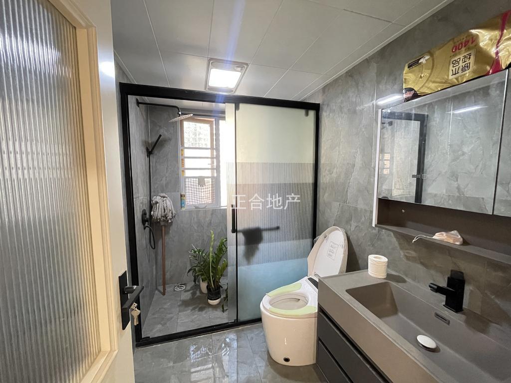 城南，领秀城，精装三房两卫，人车分流小区，好楼层，成色新，证满二