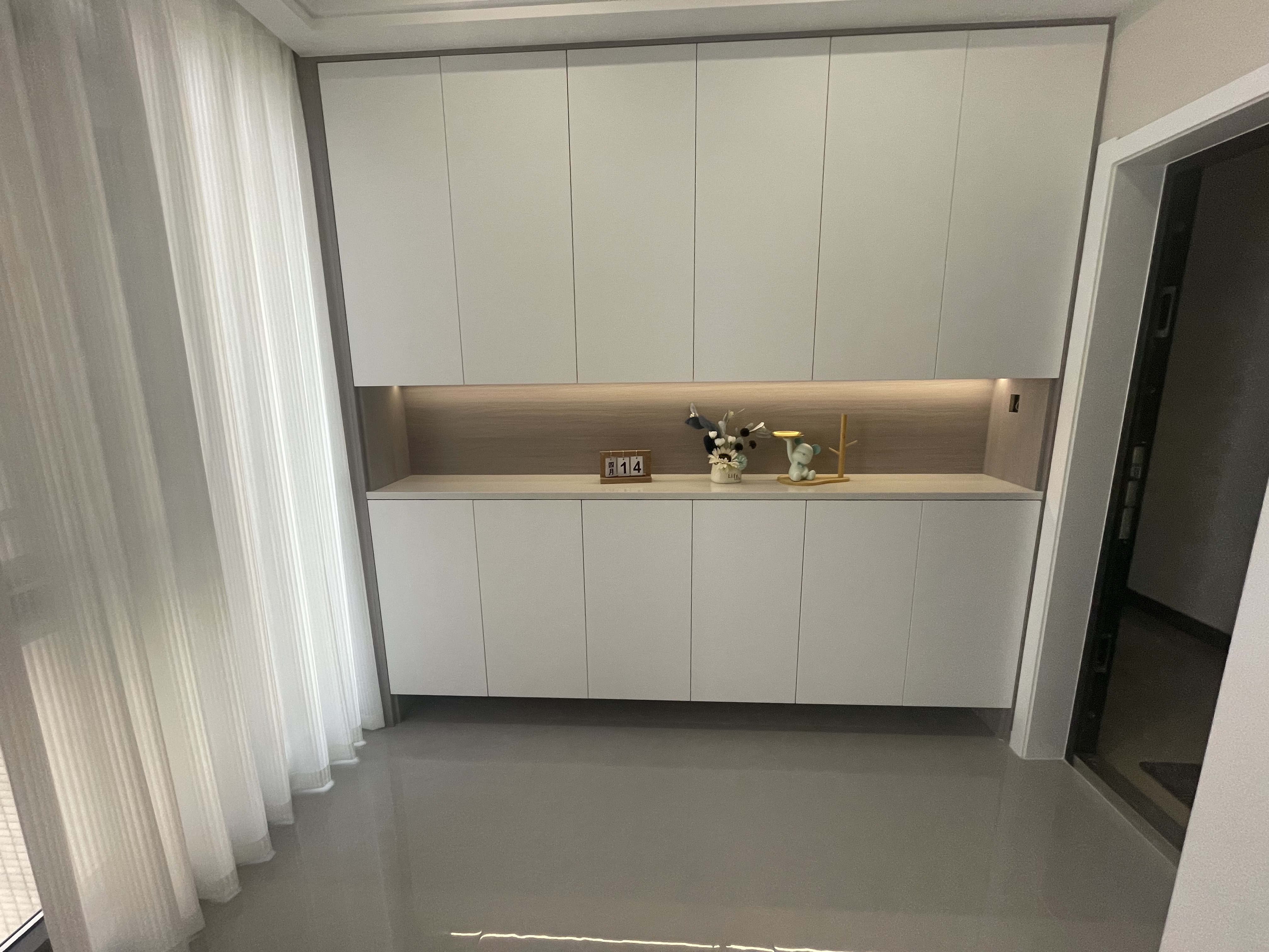 紫润尚城三房两卫全新装修大阳台采光好满二