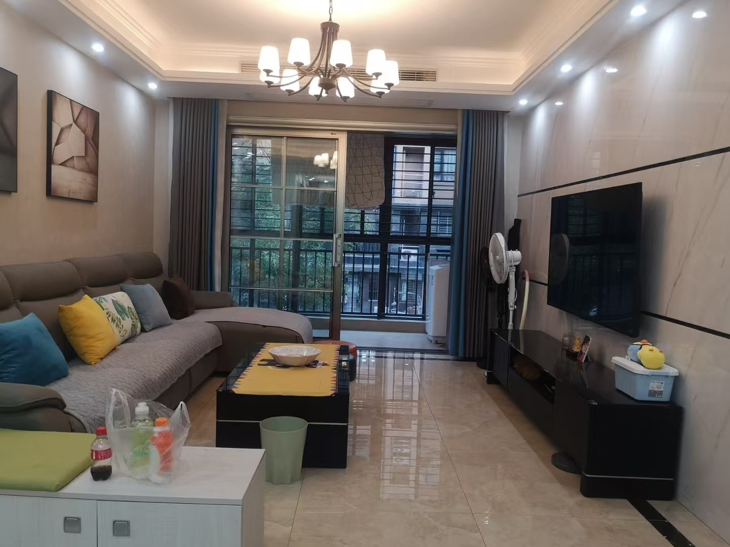 沔阳公馆，步梯2楼，6层洋房，精装三房，装修成色保养非常新，低公摊，证满二