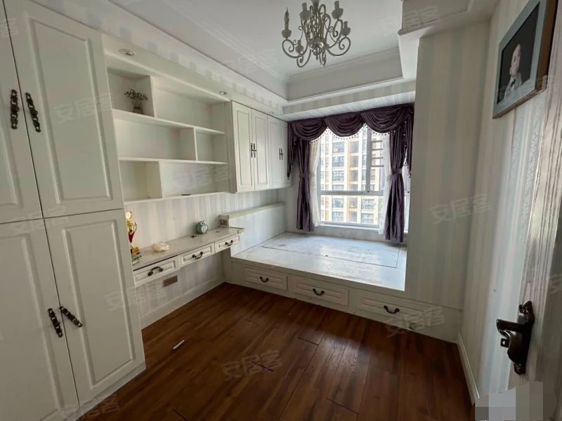 捡漏好房，和合国际四期，欧式风格，精装大3房2卫，好楼层16楼，老证