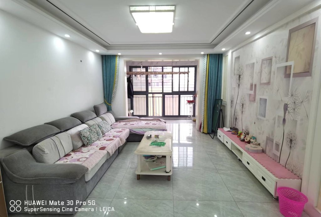 满庭春精装三房拎包入住南北通透型看房方便