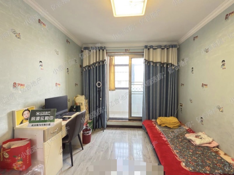 不介意楼层的，手付1万起，精装三房，总价20万