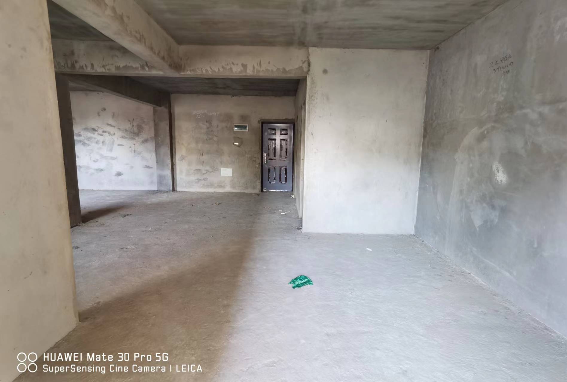 紫金城毛坯两房看房方便中间楼层户型方正生活配套齐全