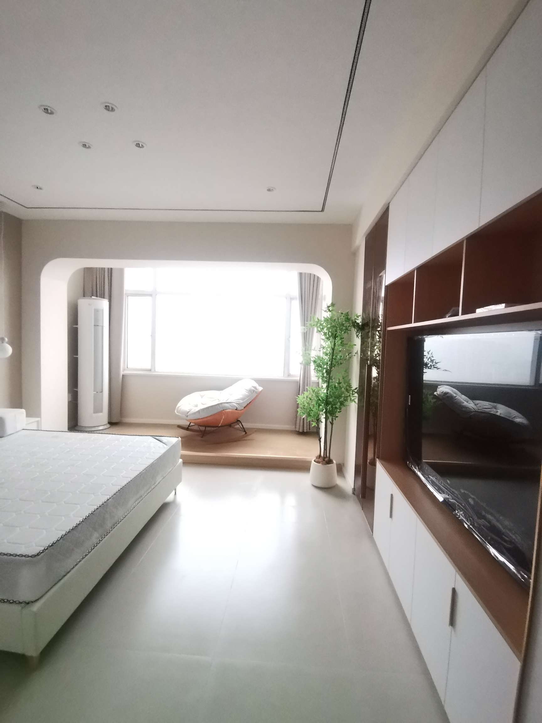 纽芬兰电梯中层，全屋智能，精装小户型单间，拎包入住