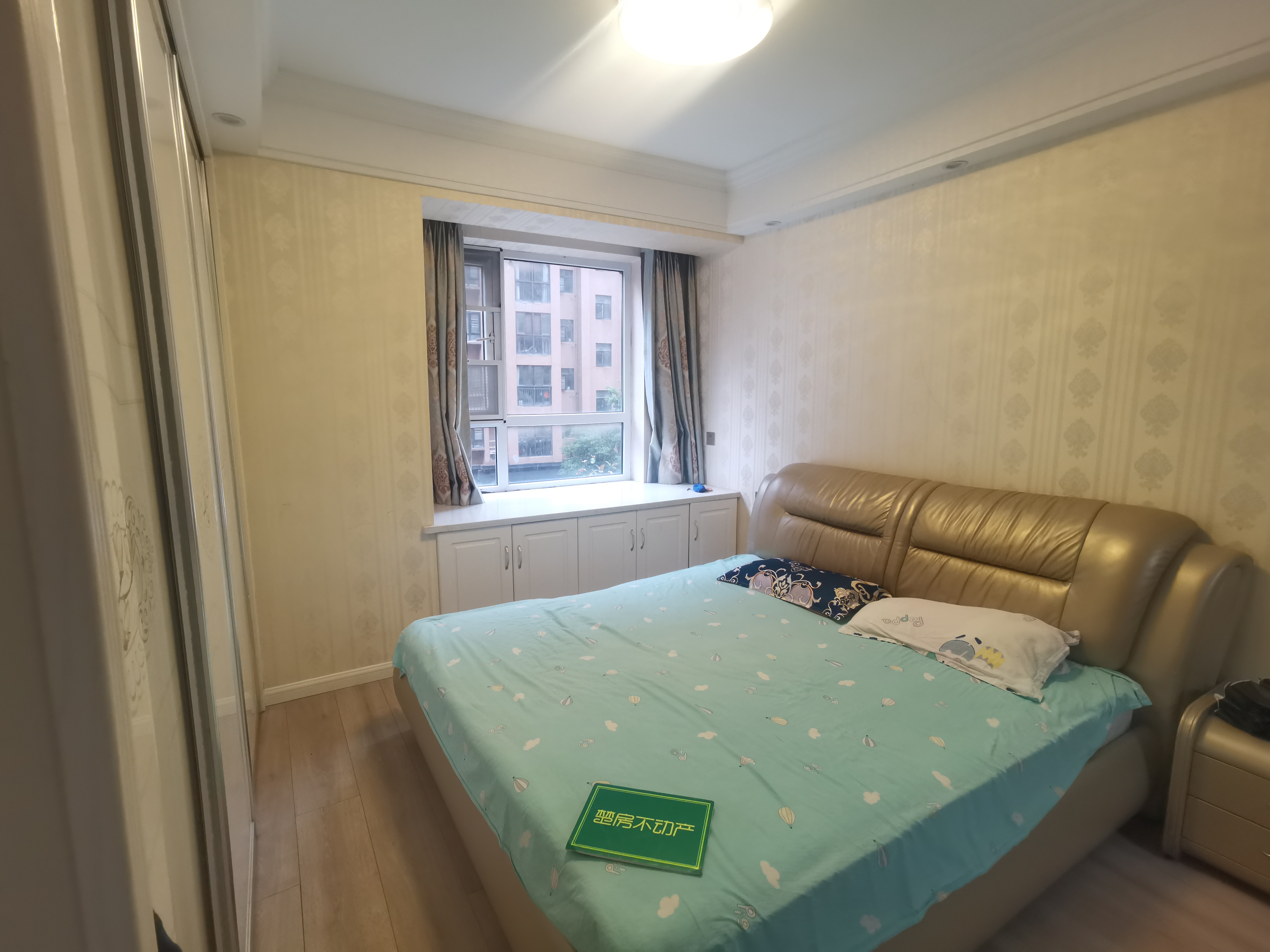 沔阳公馆经典小三房房东亏的西统龙湖看房方便