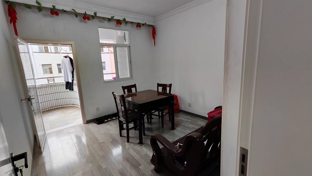 复州花园精装三房老证房子重新装修了的看房约