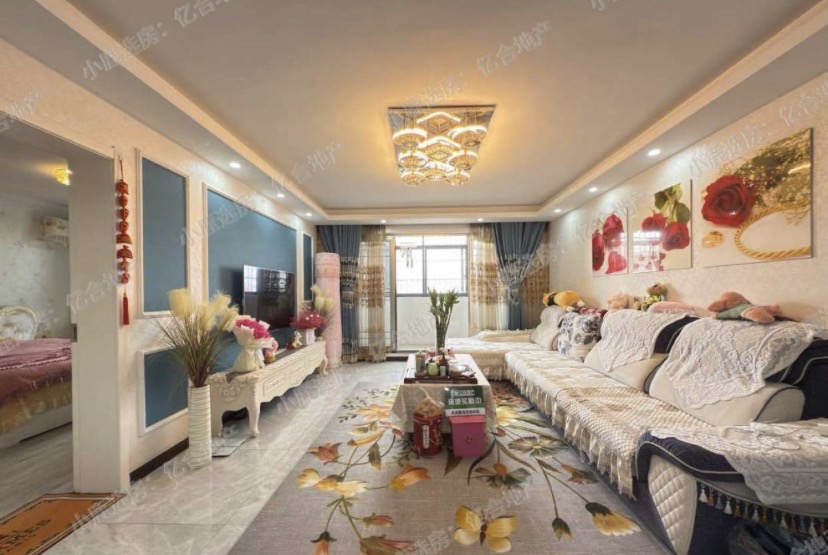 不介意楼层的，手付1万起，精装三房，总价20万