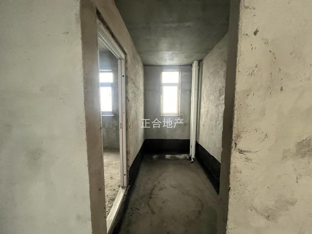 城南，毅腾南城郡，一口价60万送车位，单价4950，新二中，证满二