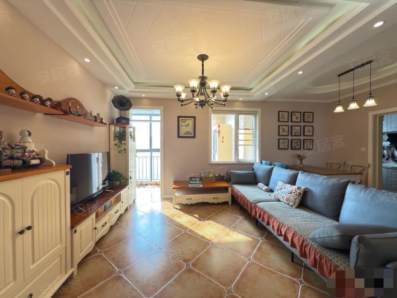 急售 ,森林国际 ,精装三房, 田园风，纯东边户，9成新, 新二中旁，好楼层，证满二