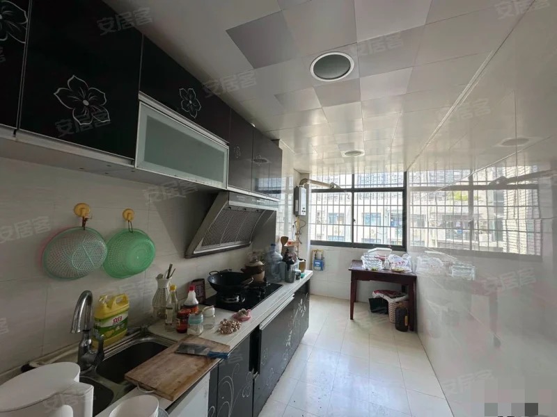 捡漏，新三中，世纪雅园，采光视野好，精装三房，单价2000