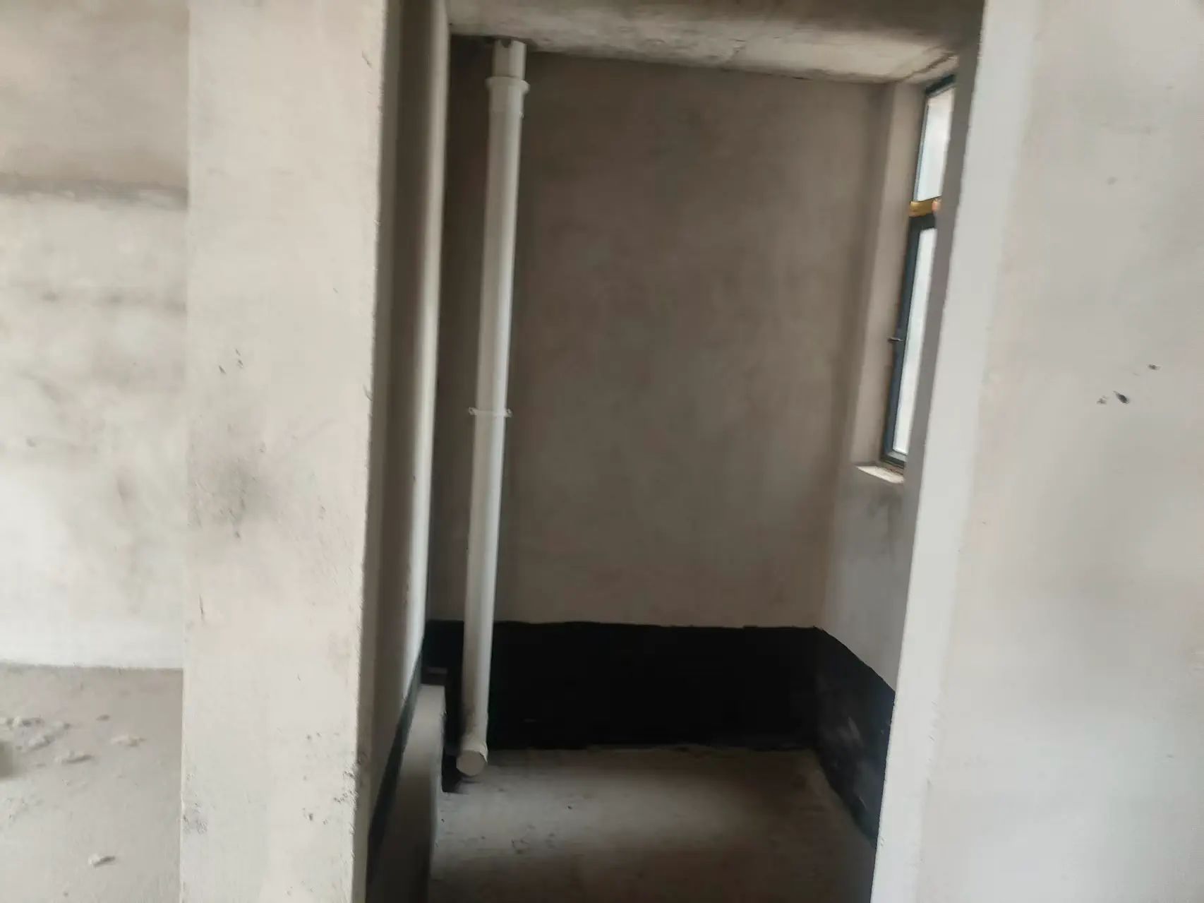 捡漏，商城附近，单价2600，毛坯四房，电梯小高层，好楼层