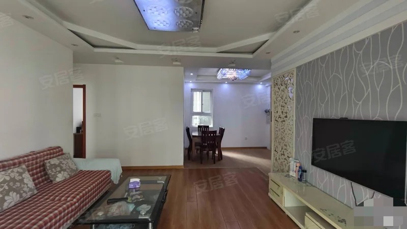 新三中旁，汉江景苑，电梯小高层，好楼层，证满二