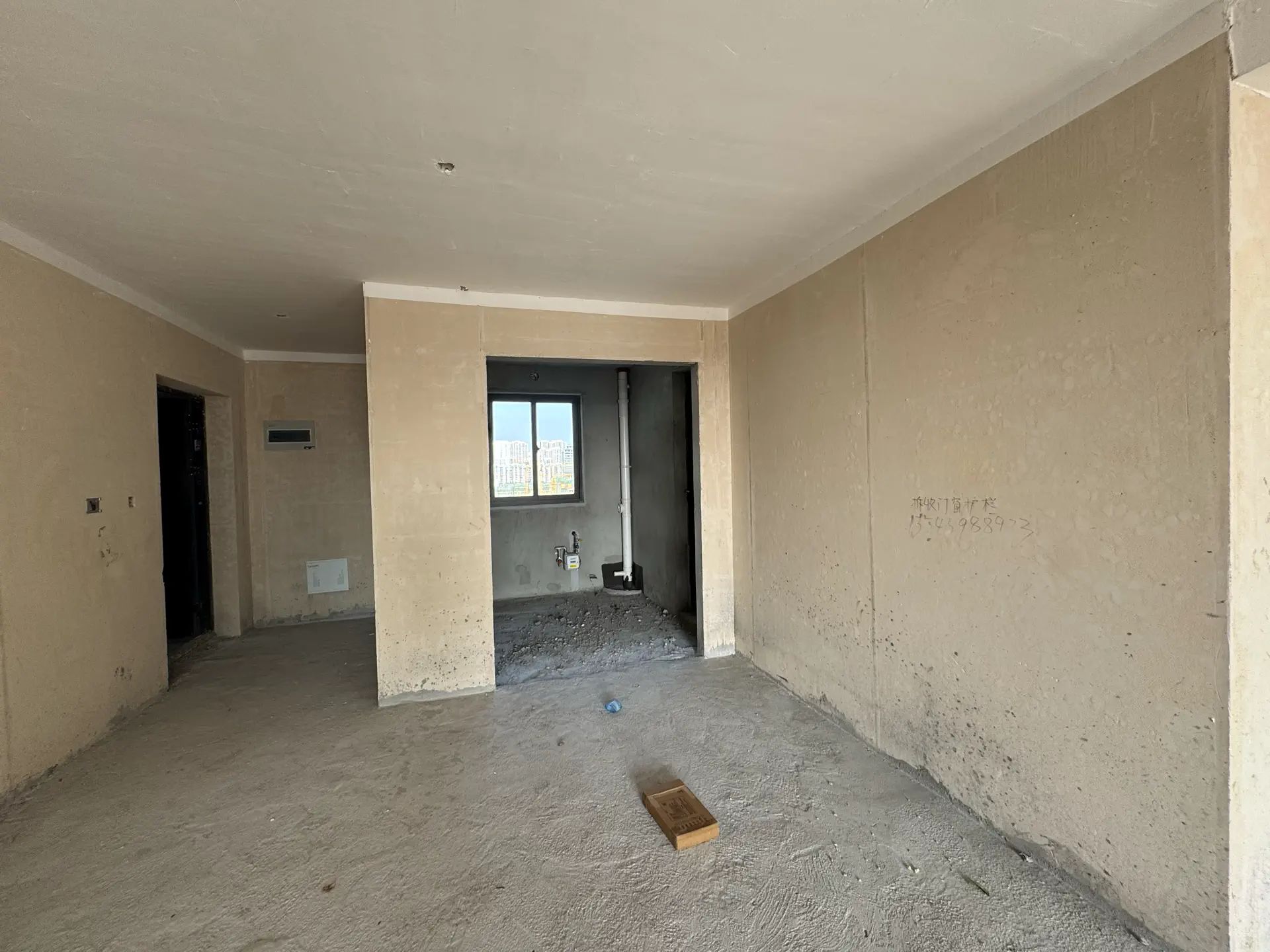 亏本出，城南，吾悦，电梯好楼层11楼，送车位，诚心出售