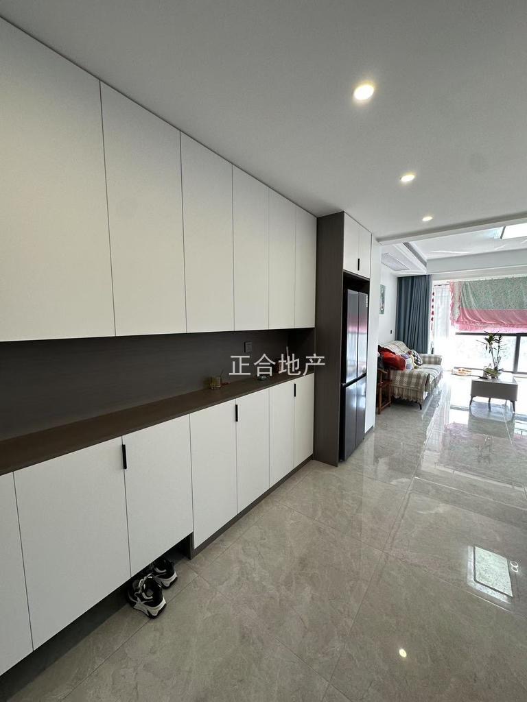 捡漏，紫菘紫润尚城，精装两房，楼龄新，证满二，拎包入住