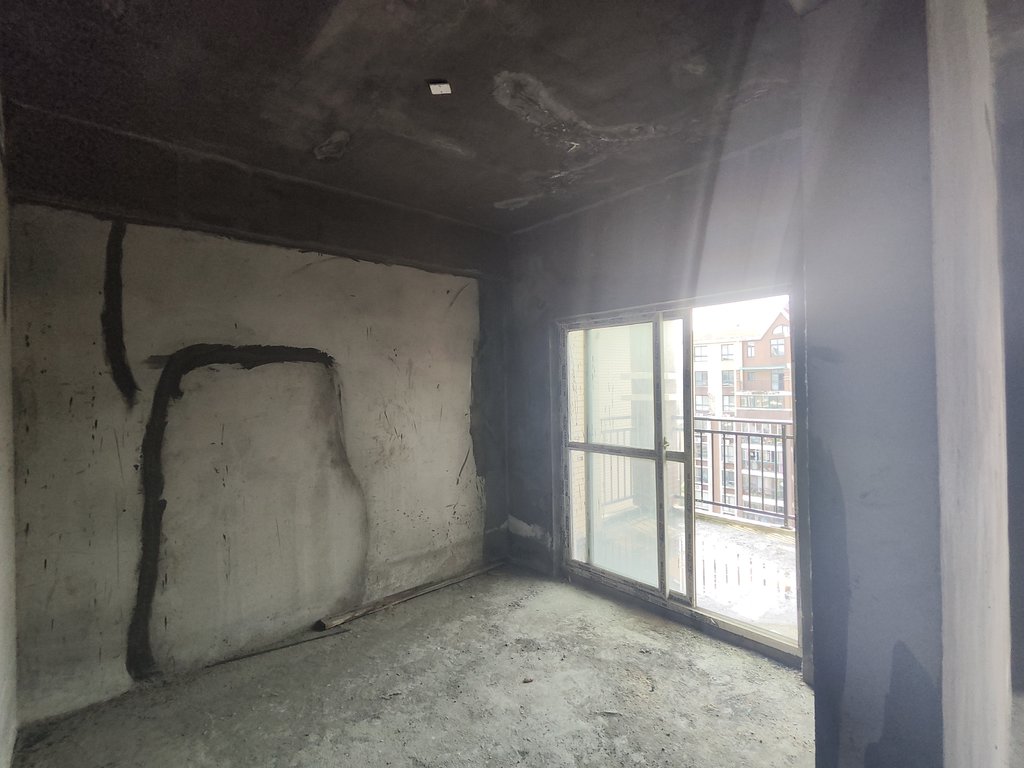 香岸华府顶层复式楼第二层送的相当于200多平