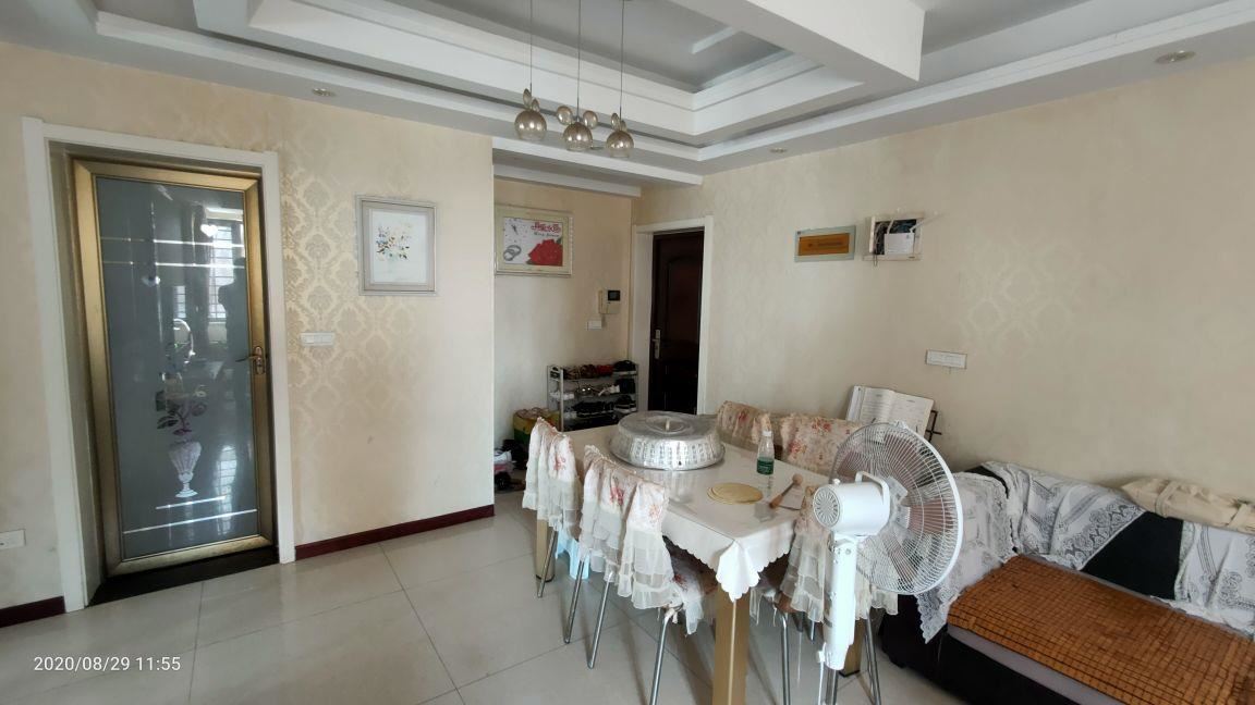 上仙桃 ，金域城邦，精典小三房，全屋保养好，证满两年