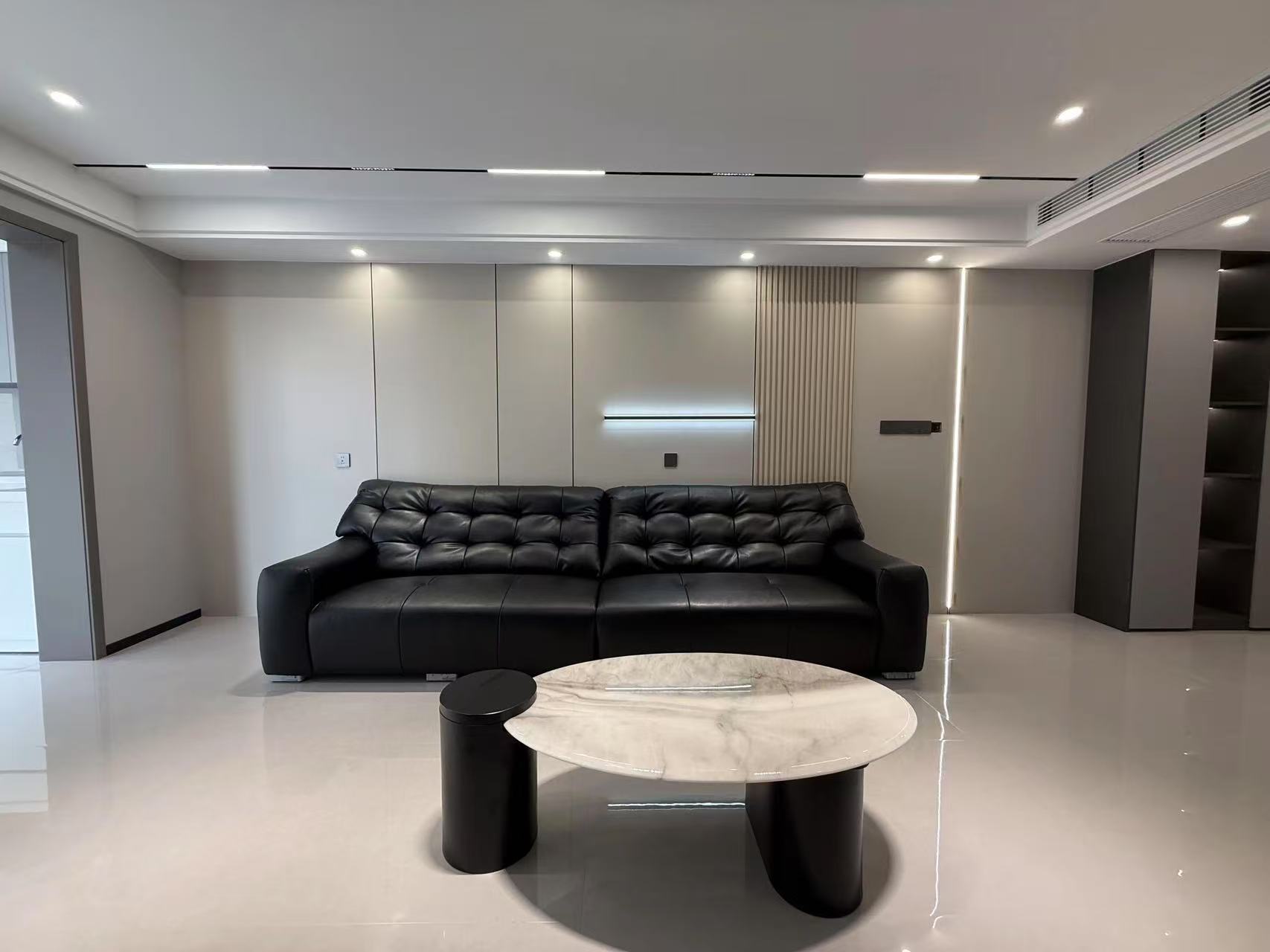 城南，御湖世家，全新未住！电梯好楼层，精装三房，证满二，诚心出售