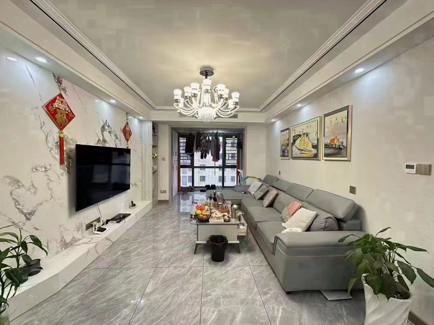 业主亏本出，城南精装三房，实验三xiao旁，装修9.9成新，