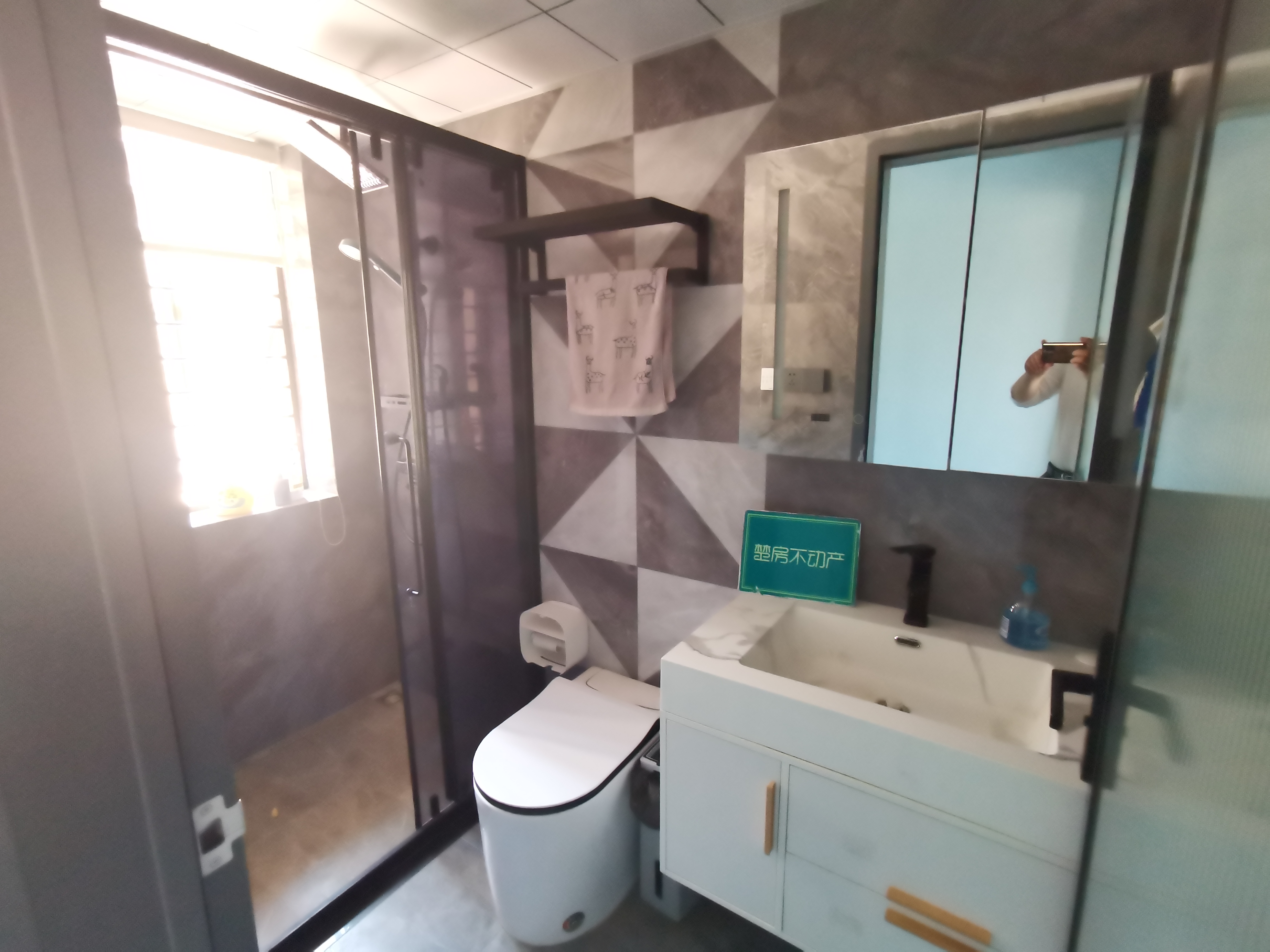 荣怀稀缺小户型，买的不是房子，是露台看房方便