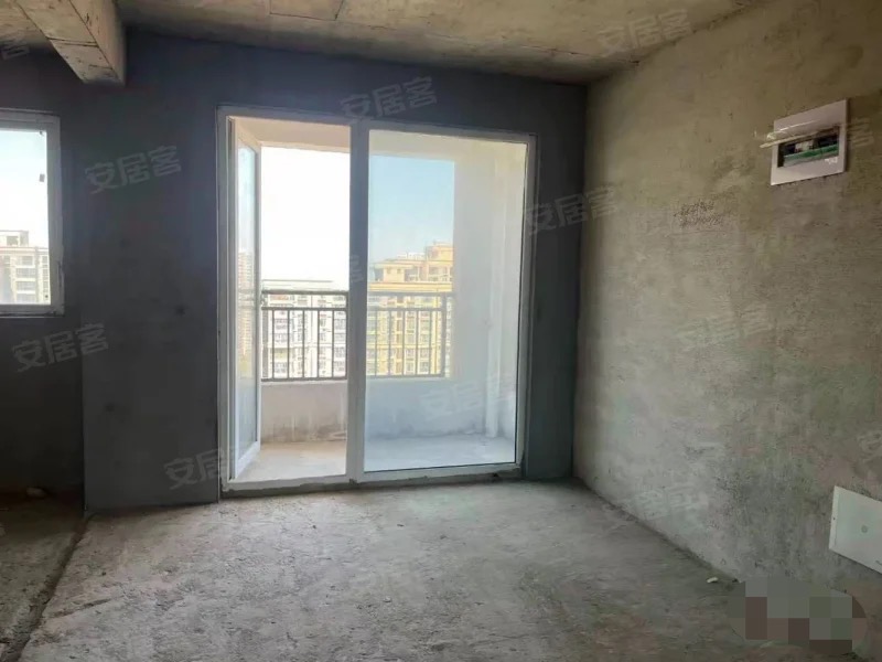 383，捡漏，满庭春七期。边户，单价不到3900，3房2卫双阳台，三开朝南