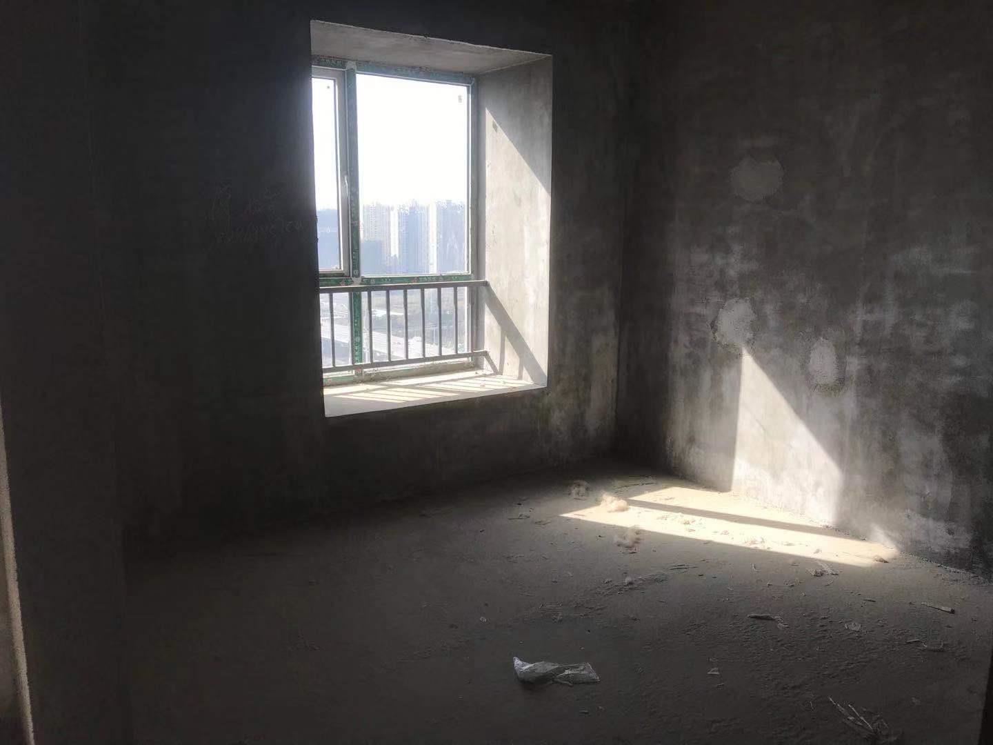 元泰未来城房东忍痛甩卖好楼层小区环境优雅诚意出售！