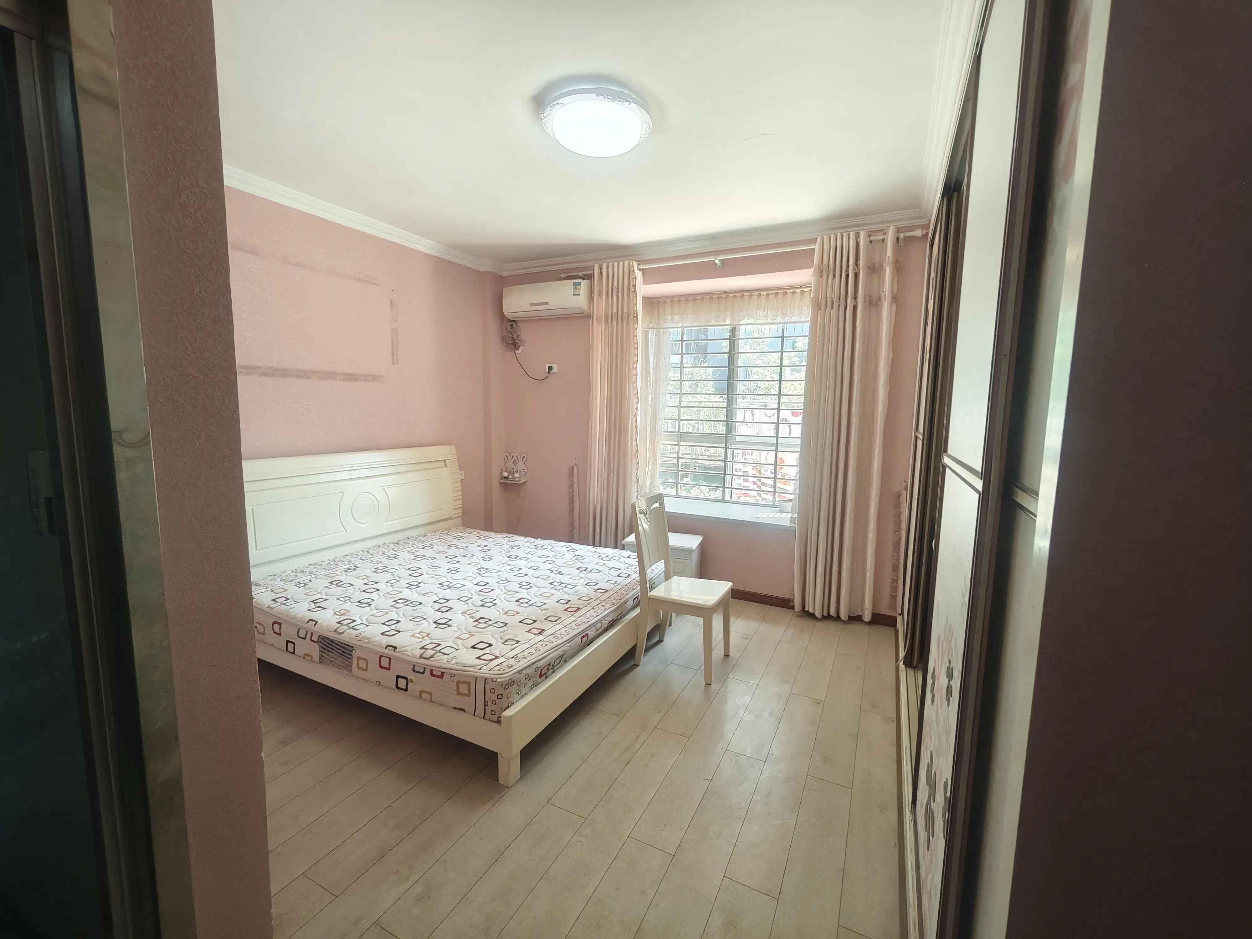 捡漏，沔阳公园旁，和园公馆，精装3房2卫➕超大双露台，步梯2楼