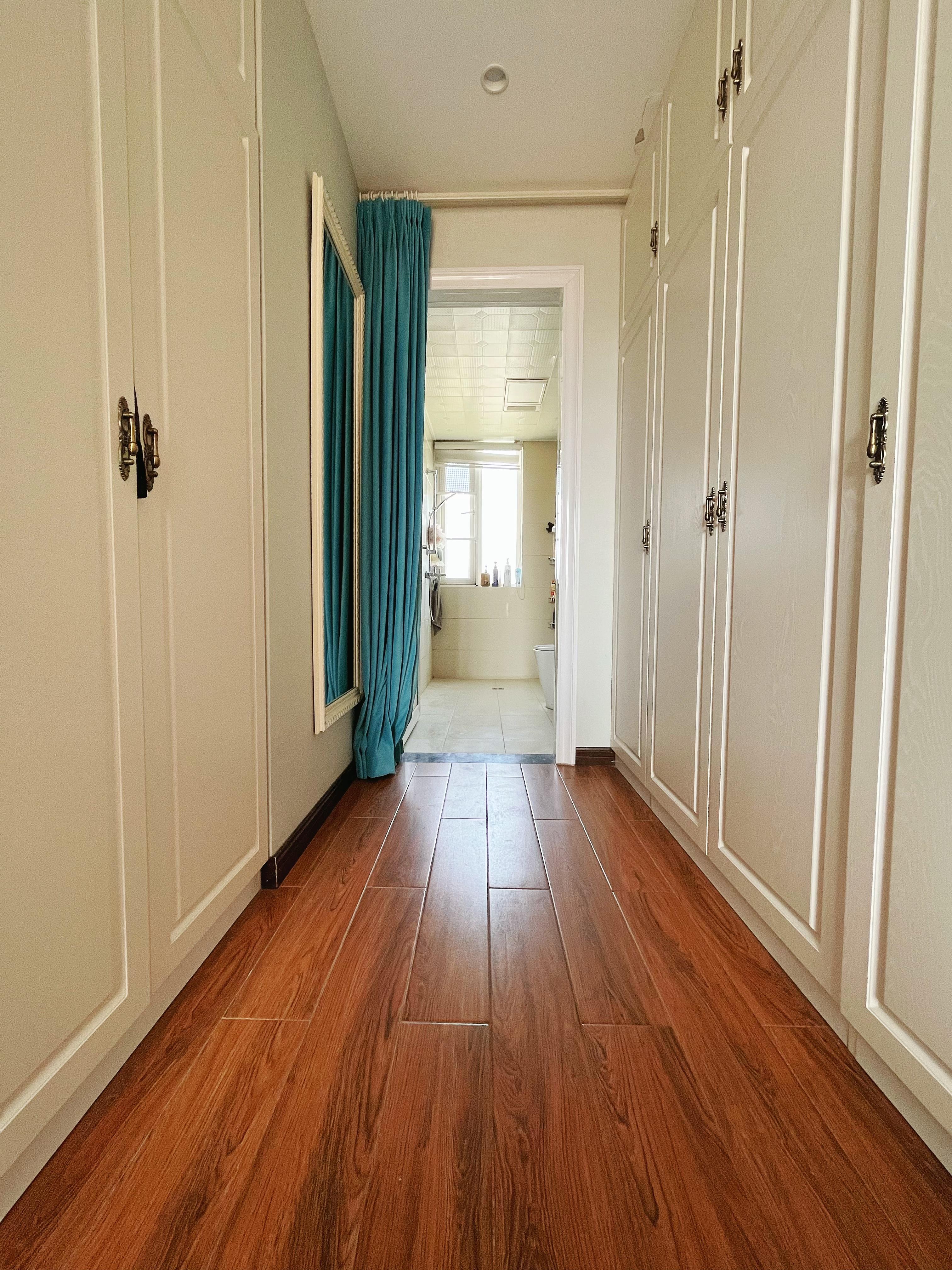 森林国际城3室2厅2卫精装修家具家电全配优价出售！拎包即住！