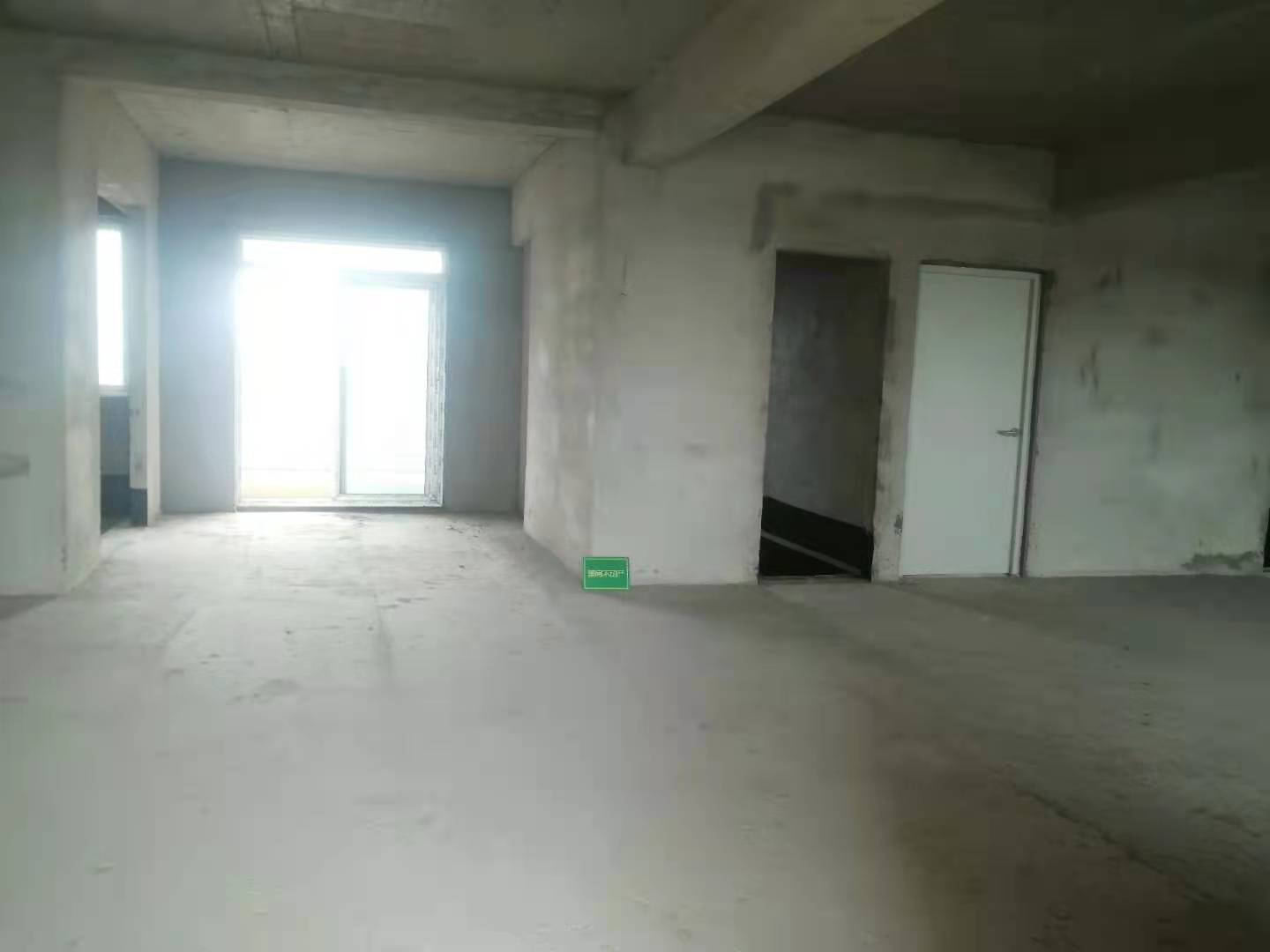 南国明珠南北通透双阳台视野开阔单价5600， 无