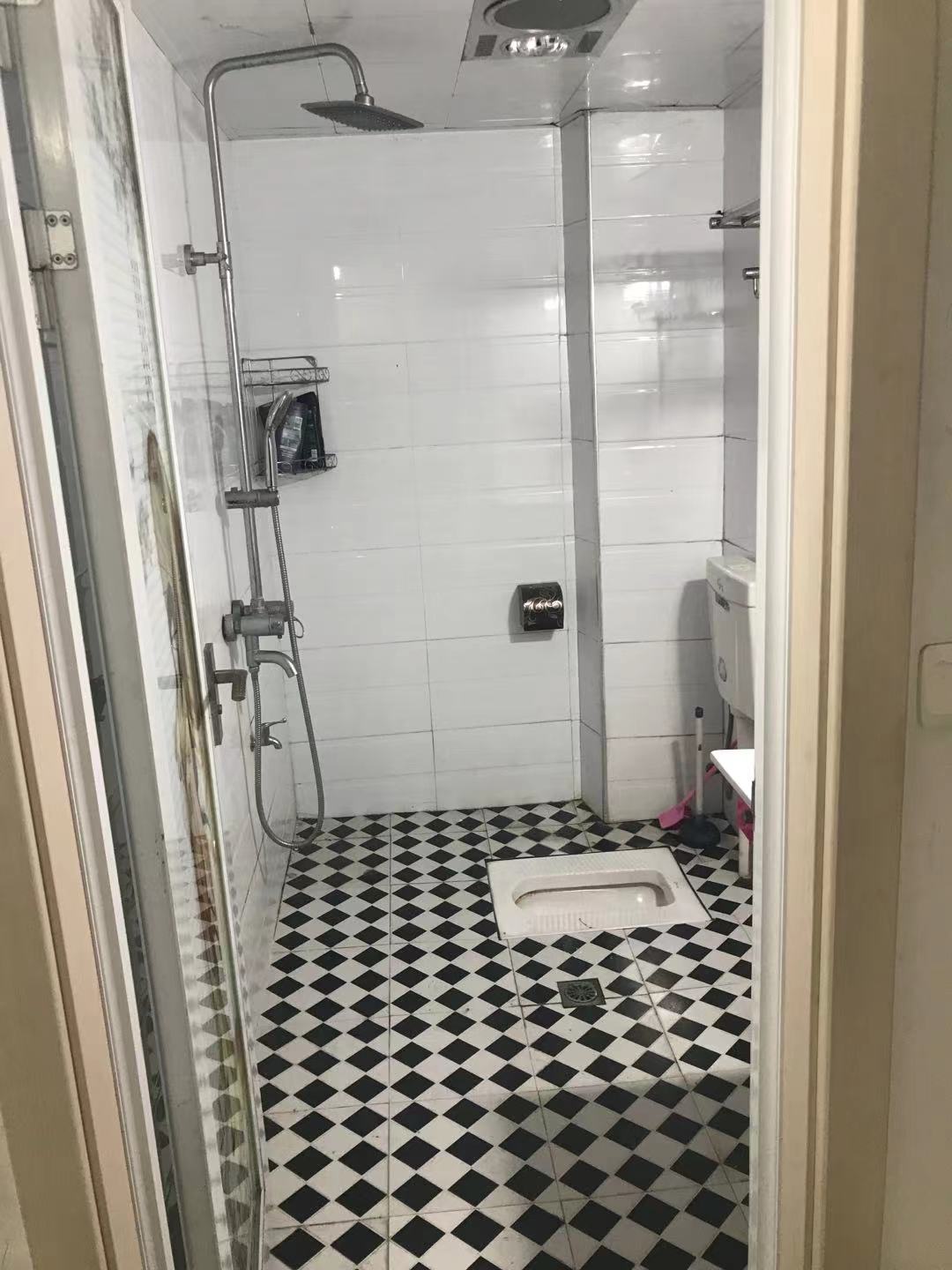 江汉星城.步梯好楼层.精装2房.拎包入住