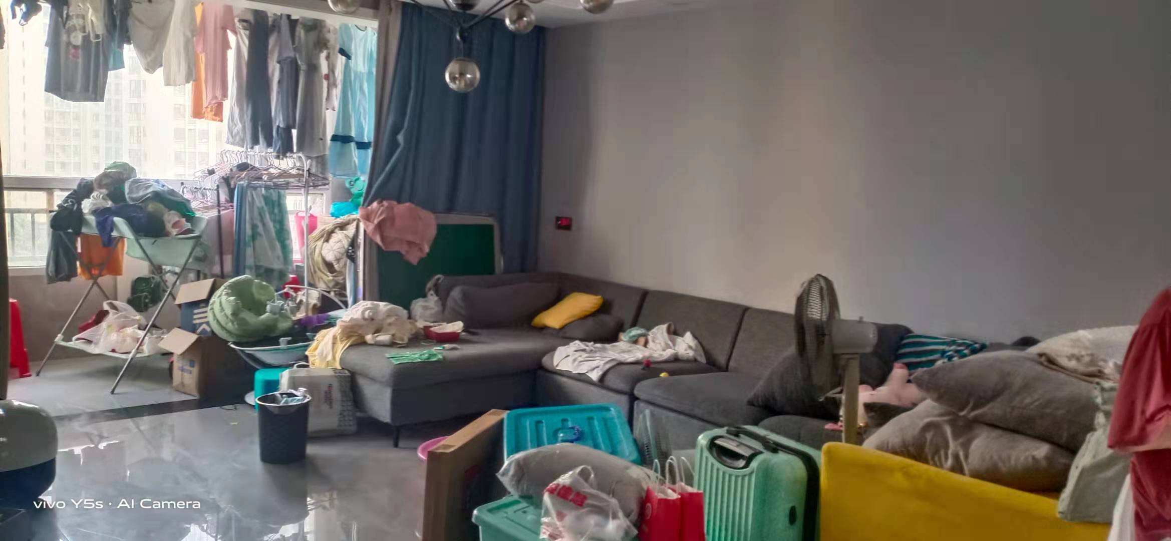 城东一中对面和合国际精装大三房，房子全新精装保养新，等有眼光的你来看房