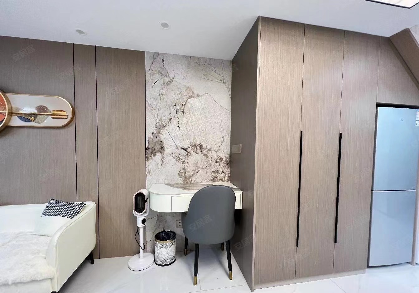 43，业主亏本出，城南，精装复式楼，全新装修，拎包入住