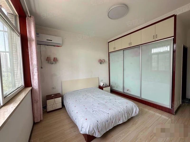 捡漏，新三中，世纪雅园，采光视野好，精装三房，单价2000