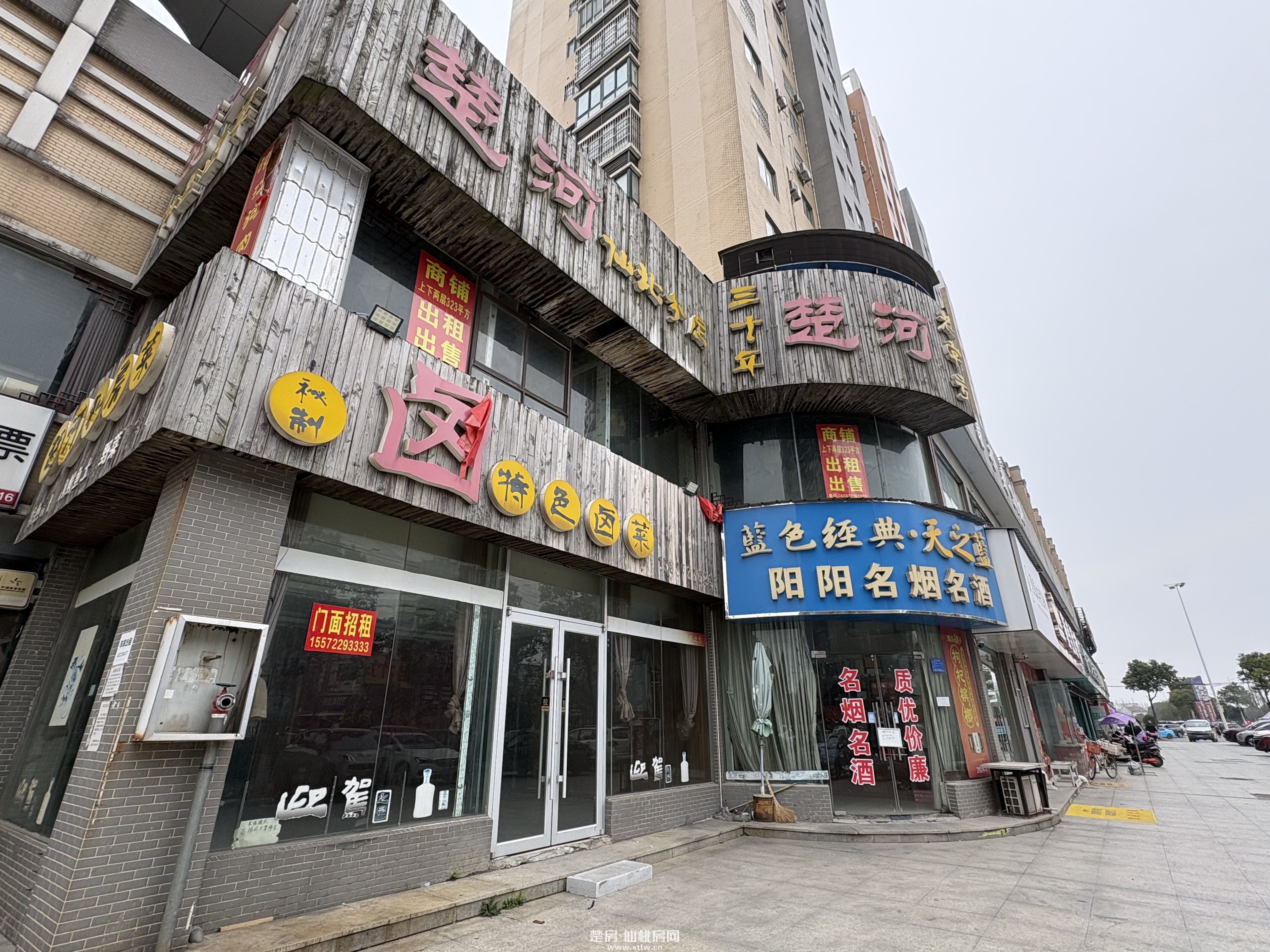 滨江星城仙北板块小区入户大门商铺出租，上下两层，323平