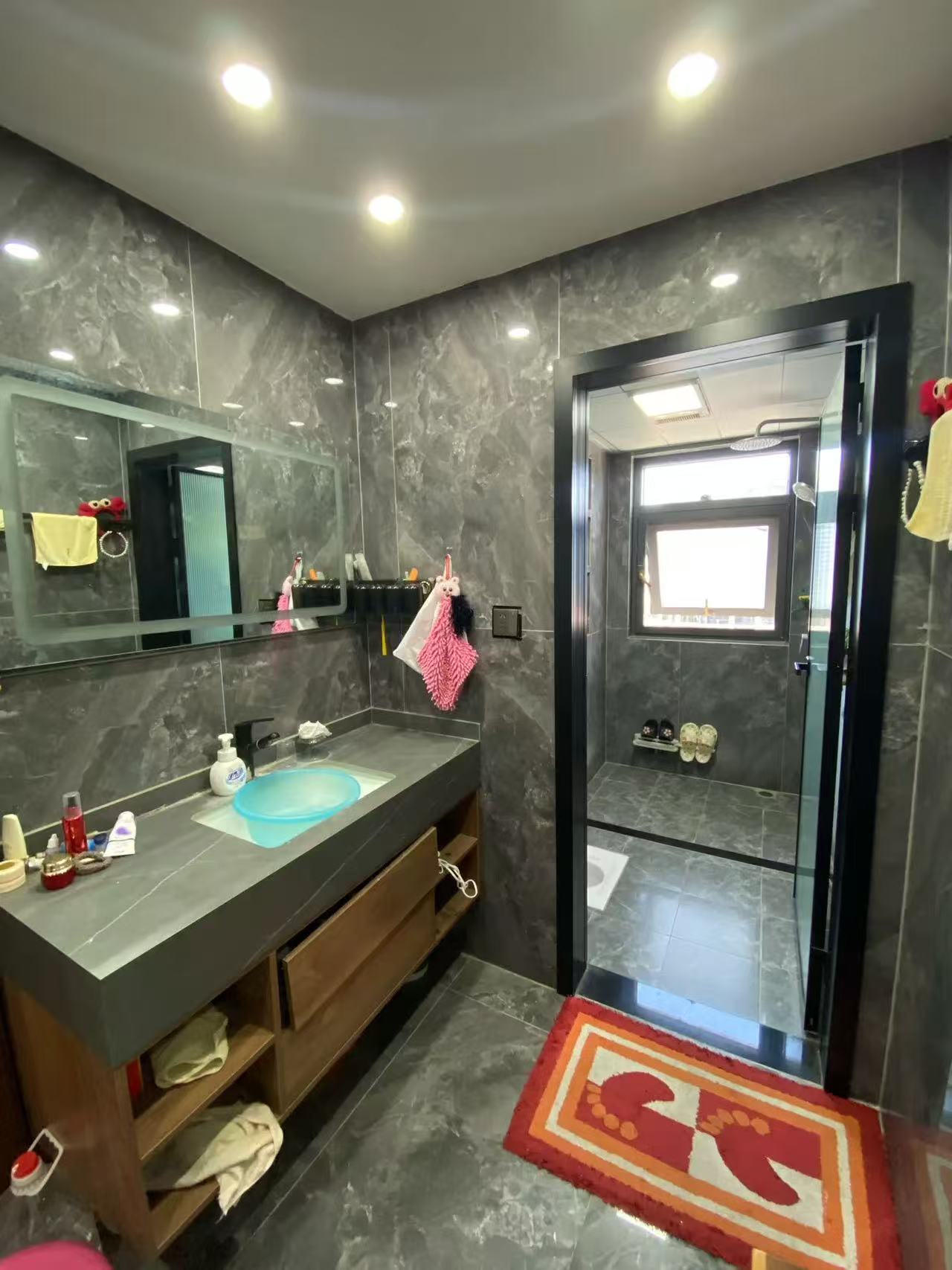 降价了，亏本出，城南，领秀城，凤凰层，东边户，全屋品牌装修，带车位，证满二