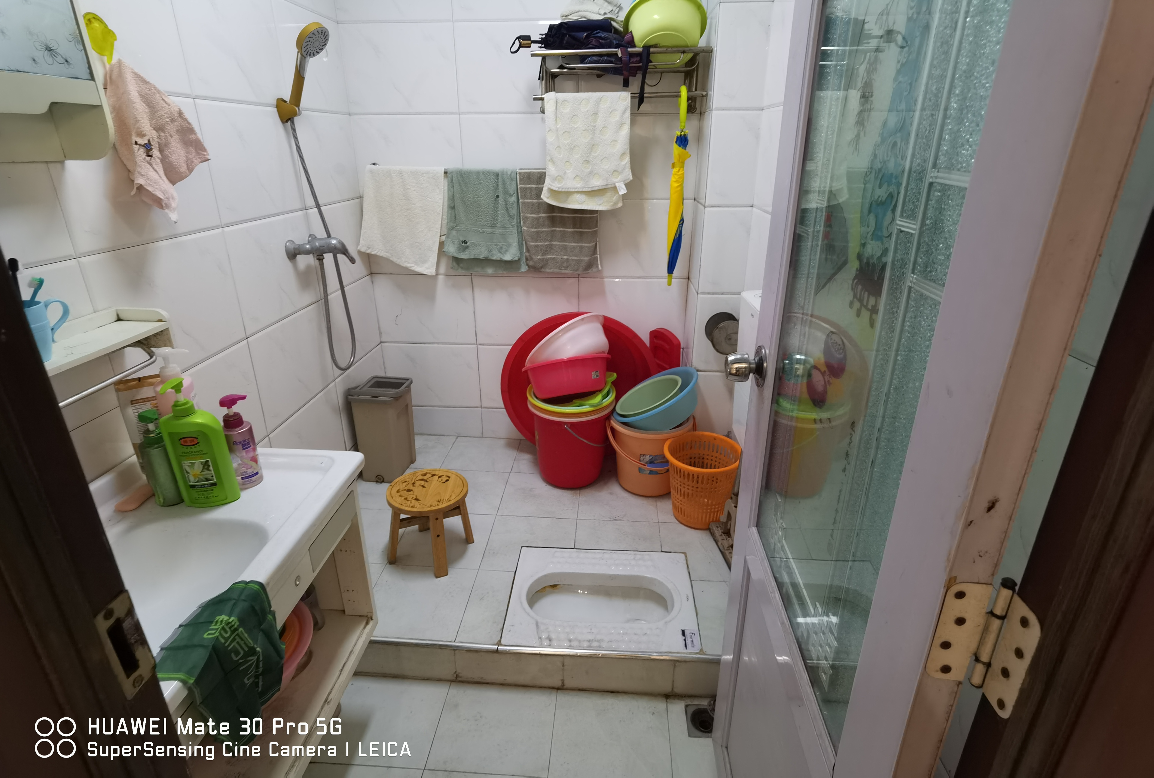 宏运名居体育广场旁三房两厅两卫拎包入住看房方便来电咨询吧