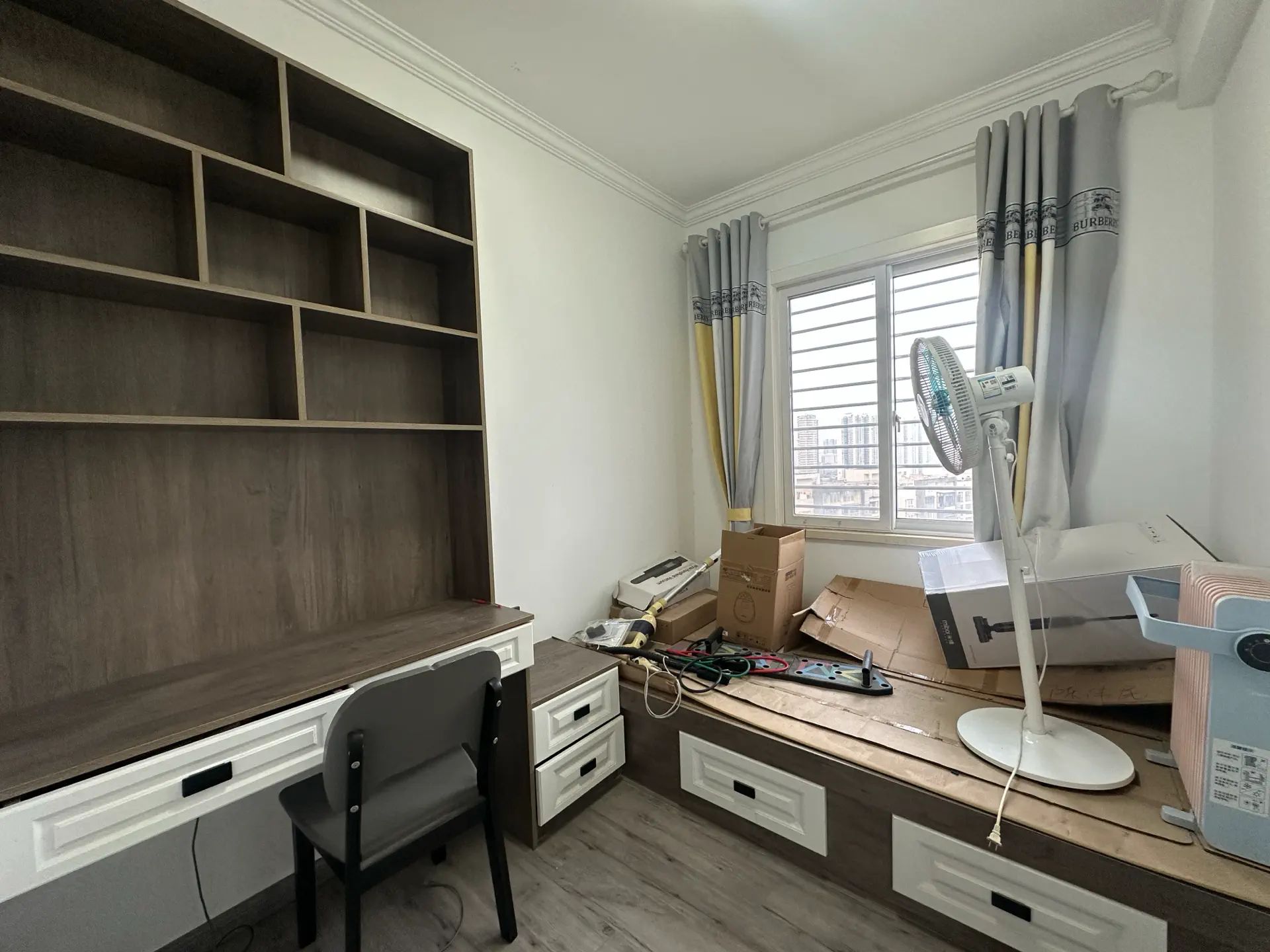 城南，城市丽景，精装三房，拎包入住，好楼层，证满二