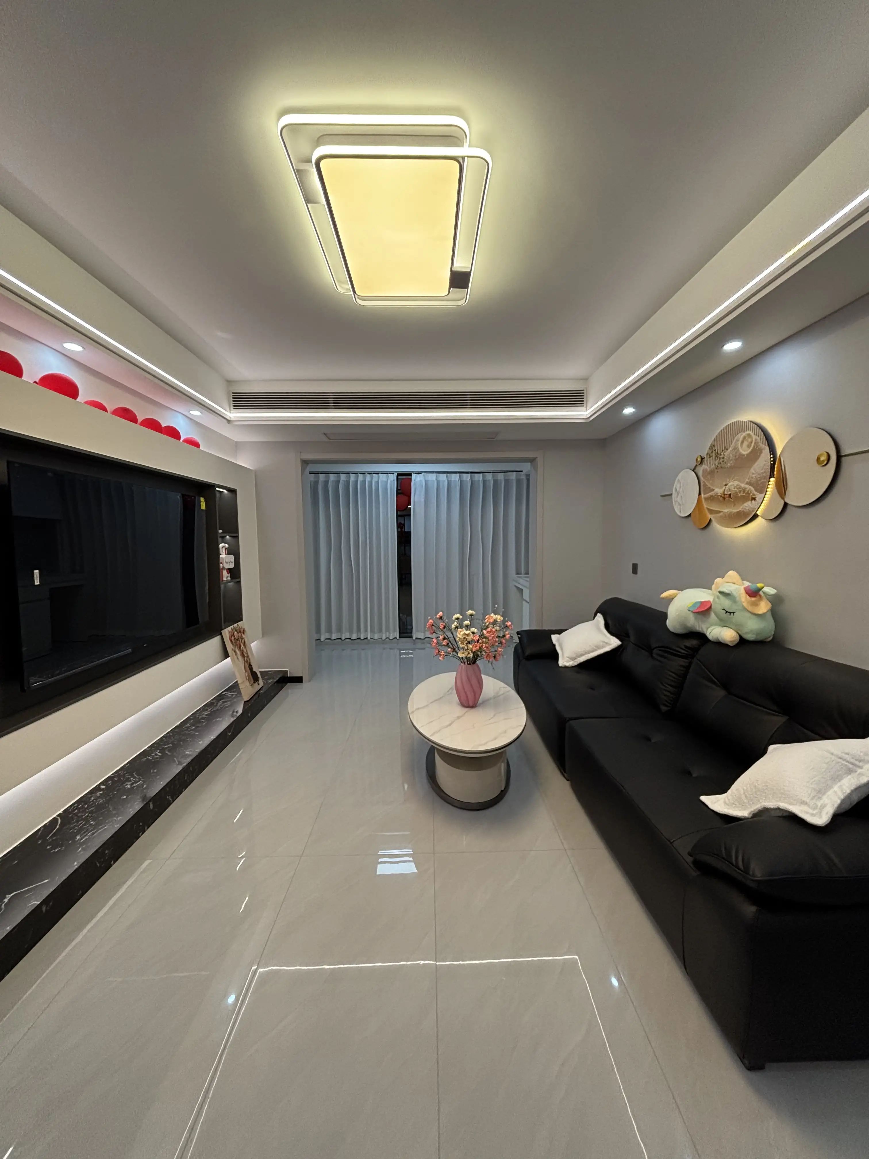 亏本出售，御湖世家，送车位，全新装修婚房，精装三房，好楼层